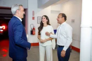 Presidente Luis Abinader se reúne con Abel Martínez