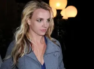 Video de Britney Spears desnuda en una playa desata polémica en las redes sociales