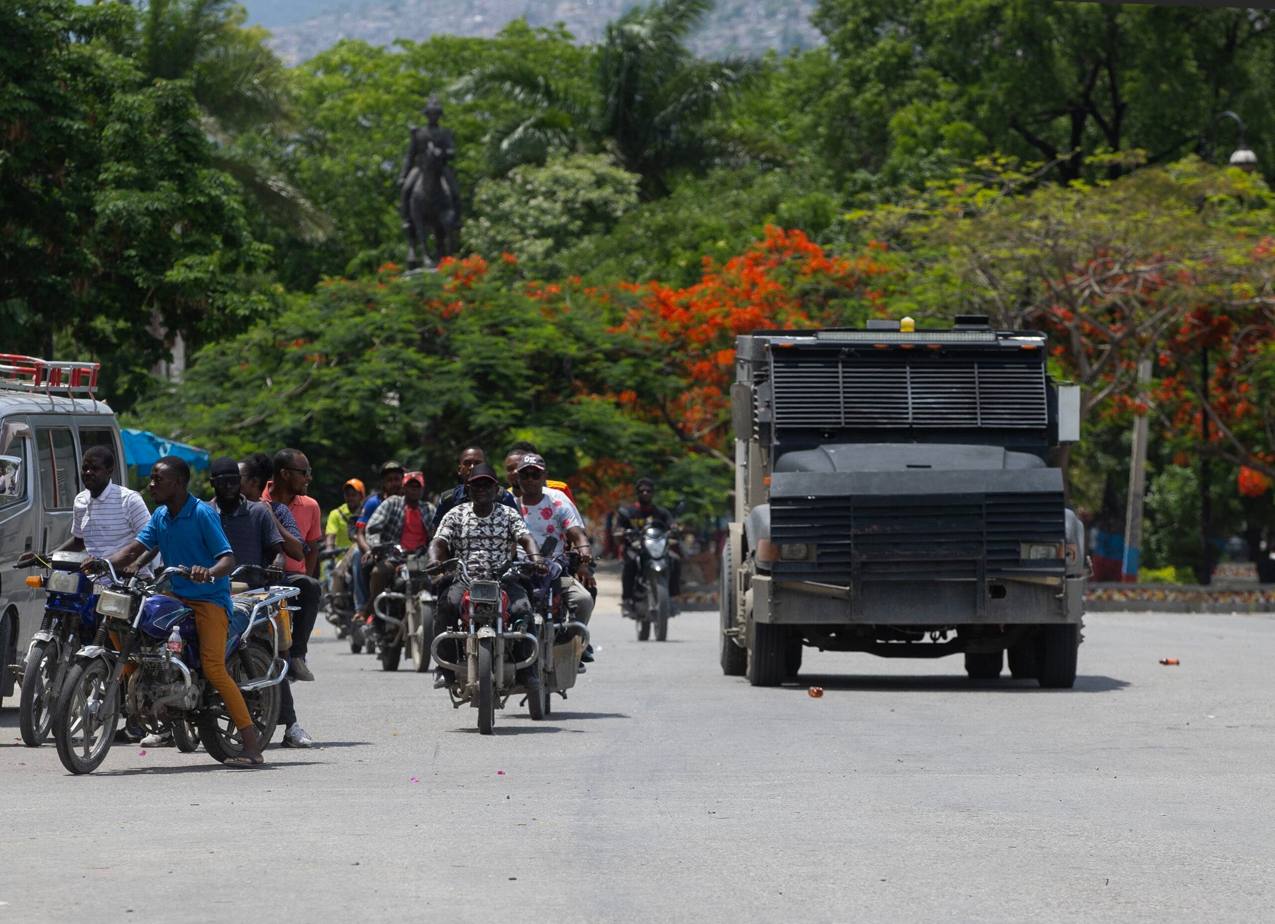 Circular por Puerto Príncipe, una ruleta rusa