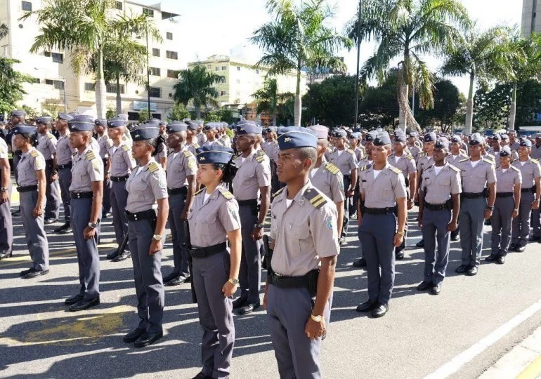 Más de mil policías en plan de  reforma