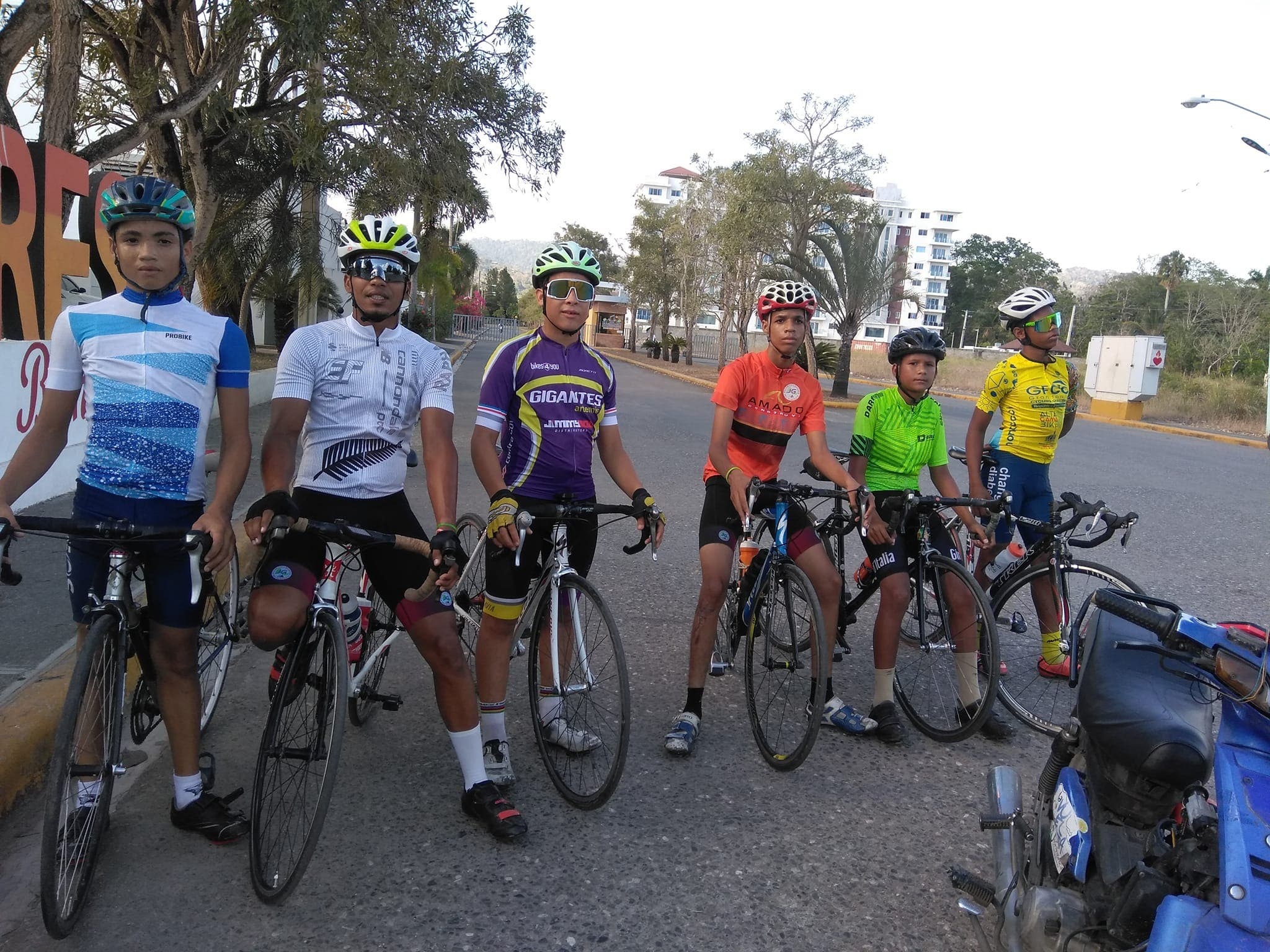 Fedoci convoca  atletas  Velódromo olímpico