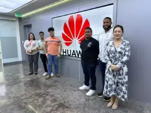 Dominicanos en la final de TIC Huawei