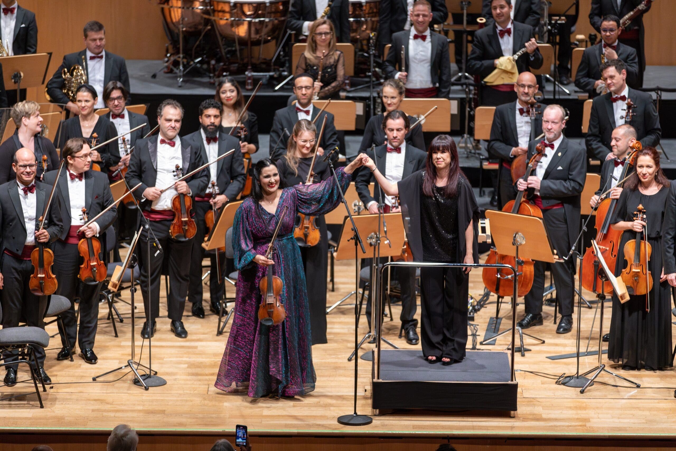 Aisha Syed triunfa  en concierto Qatar