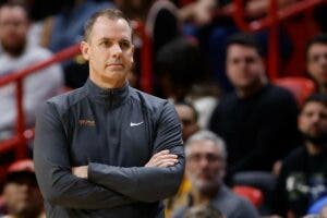 Phoenix despiden al técnico Frank Vogel