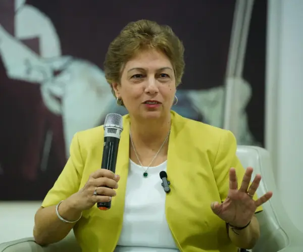 Rosario Espinal-socióloga