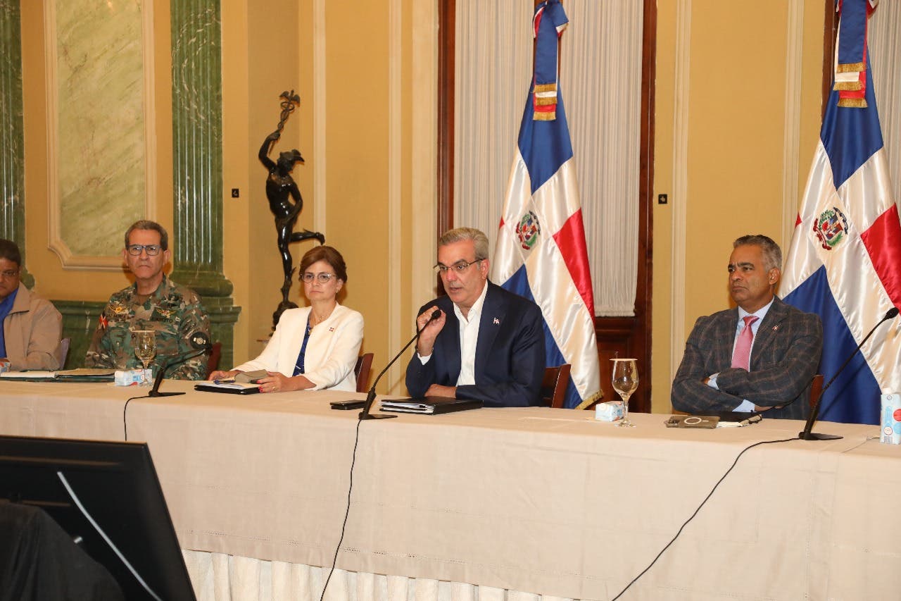 Abinader convoca reunión de emergencia para conocer situación pluvial del país