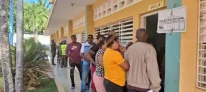 Tímida asistencia a votaciones en Cabrera