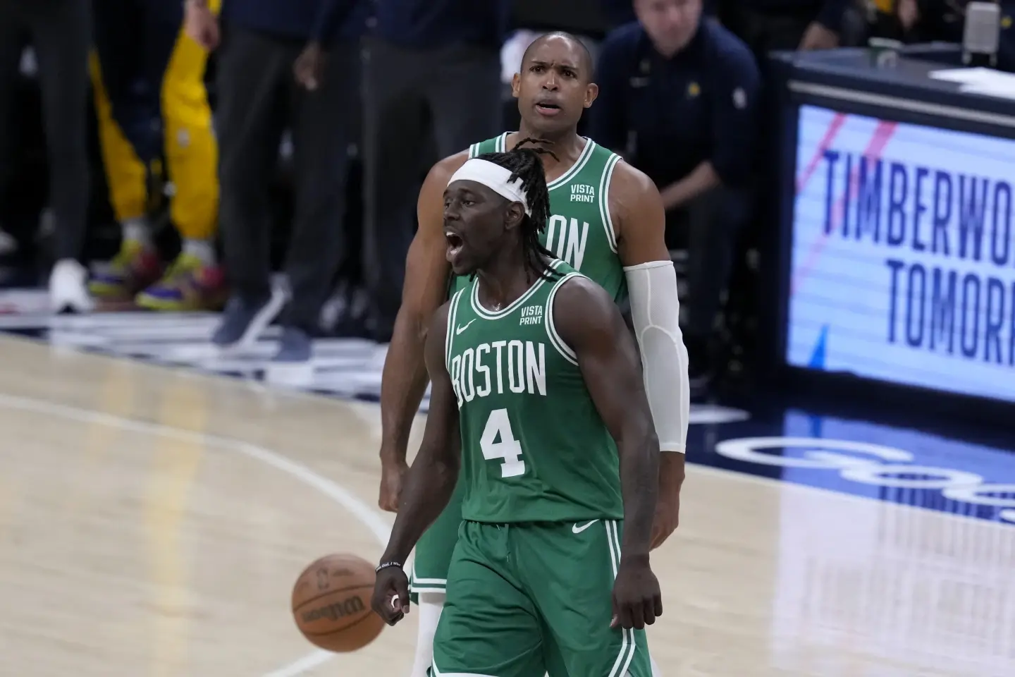 Los Celtics vencen 114-111 a los Pacers para ampliar a 3-0 su ventaja en final del Este