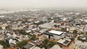 La ciudad brasileña de Porto Alegre, sumergida bajo las aguas 56 muertos y 74 desaparecidos