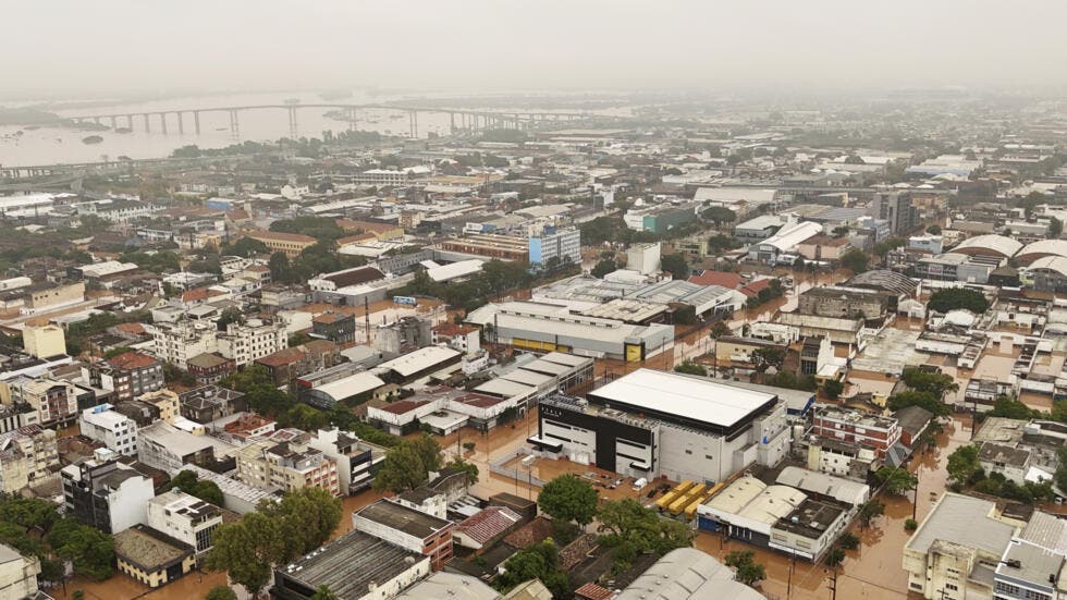 La ciudad brasileña de Porto Alegre, sumergida bajo las aguas 56 muertos y 74 desaparecidos