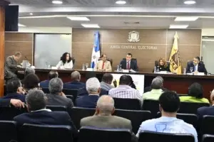 Conflictos por conformación de boletas del PRM y FP retrasan trabajos JCE