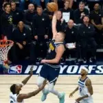 Jokic y Antetokounmpo siguen al frente de las votaciones para el All-Star