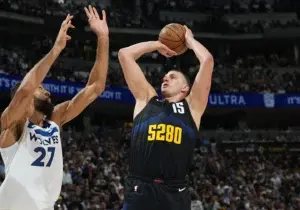 Jokic anota 40 y Denver derrota a Minnesota para tomar ventaja de 3-2 en la serie