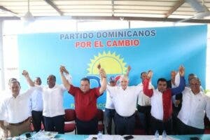 Sindicalistas y profesionales se  unen al   partido DxC