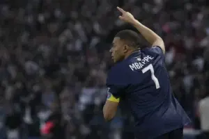 Mbappé persigue un último trofeo con el PSG en la final de la Copa de Francia contra el resurgido Lyon