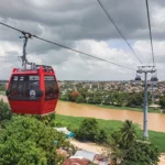 Paralizan servicio de un tramo del Teleférico tras detectarse una alarma en el sistema