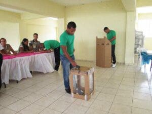 En las elecciones del domingo se votará en 21 centros penitenciarios