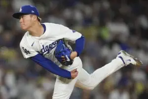 Yamamoto trabaja 8 entradas y Muncy conecta un slam para Dodgers vencer a los Marlins