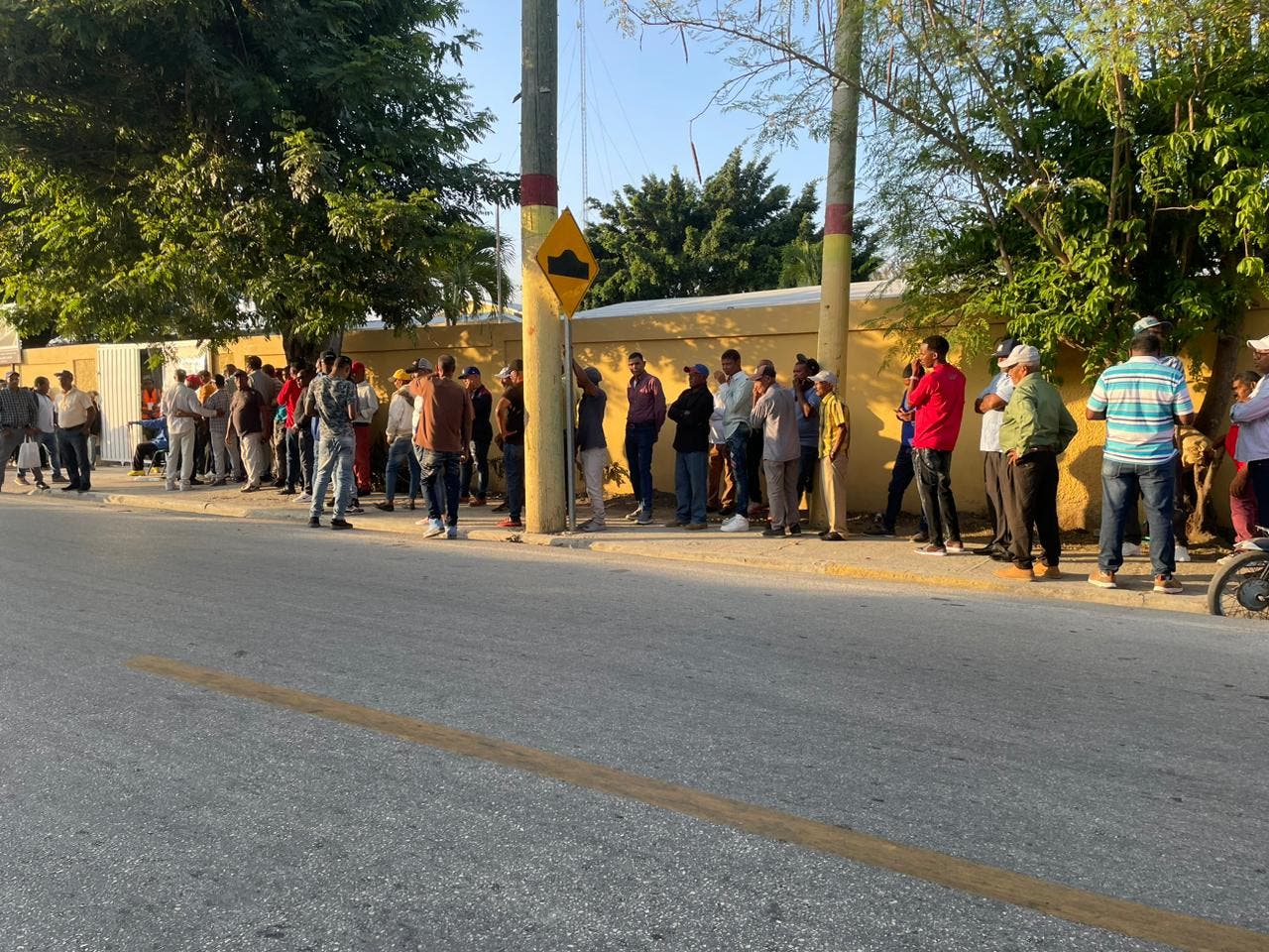 Con baja asistencia inician votaciones en Pedro Corto, San Juan