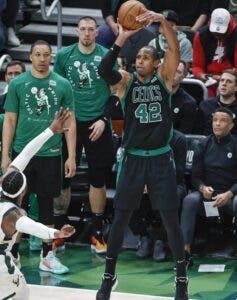 Al Horford lleva bandera dominicana a final NBA