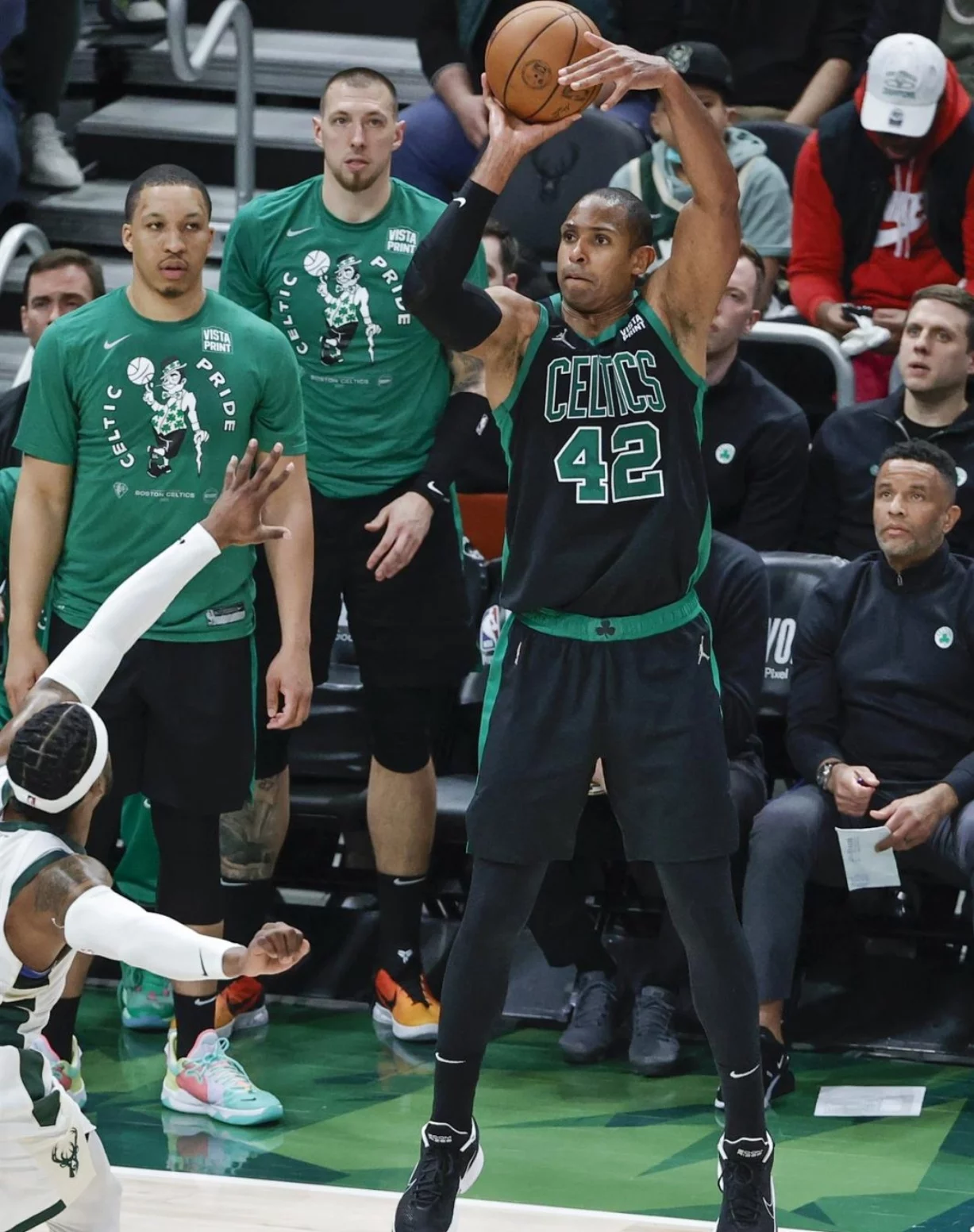 Al Horford lleva bandera dominicana a final NBA