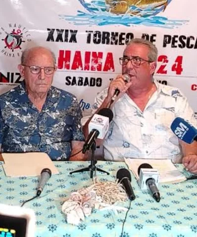 Los organizadores ofrecen detalles del torneo de pesca.