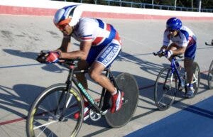 Fedoci  ve favorable velódromo Santiago