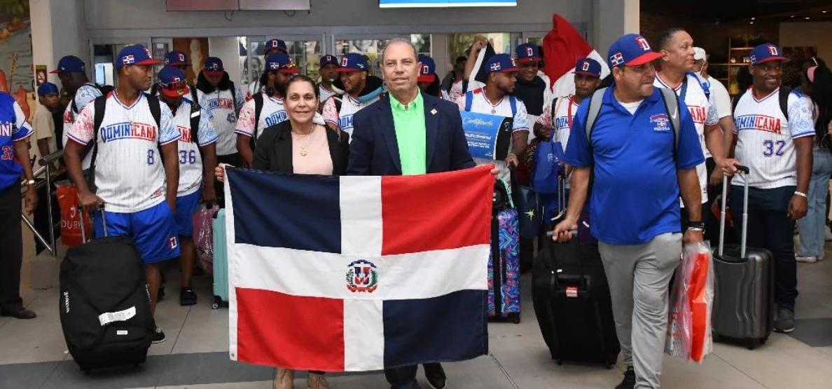 Softbol RD exhibe con orgullo pase Mundial