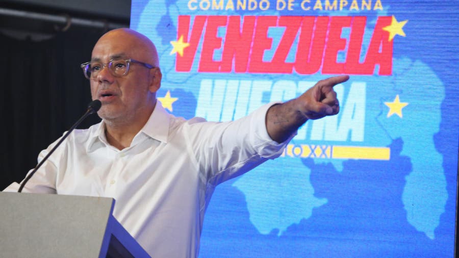 El chavismo considera una “locura” la solicitud de suspender presidenciales ante sanciones