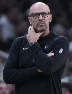 Jason Kidd defiende a esloveno Luka Doncic