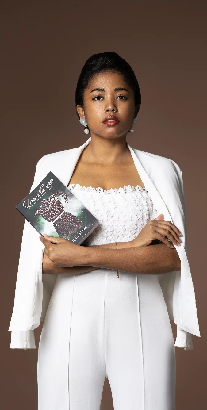 La escritora Yorjina Morán.