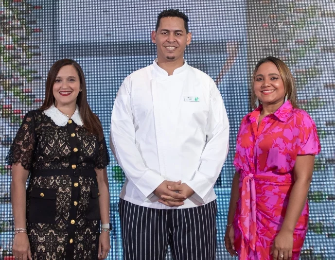 Masiel Santana, Mariano Jiménez y  Ana Romero.