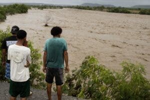 Lluvias afectan 17 acueductos y 164,139 usuarios