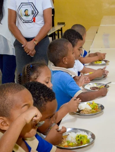 Entrega de alimentos ayudó éxito escolares