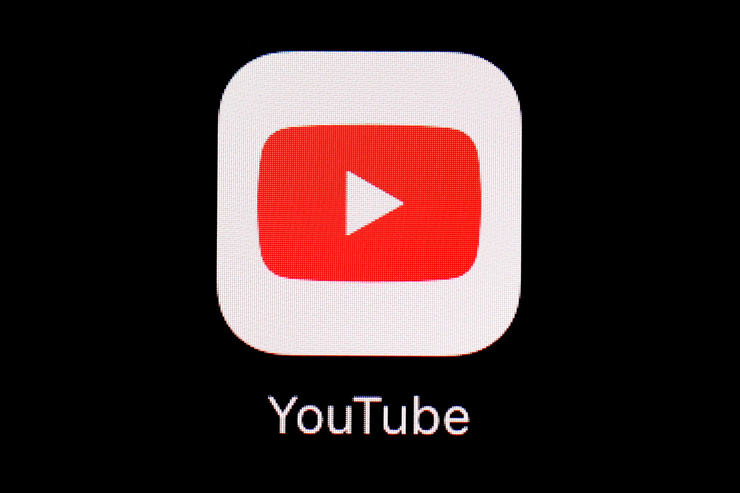 YouTube endurece su política de videos de armas con el fin de proteger a la juventud