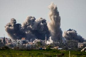 Israel intensifica su ofensiva en ala occidental de Rafah y causa decenas de muertos