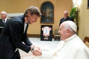 El papa recibe a la selección croata a 10 días de debutar frente a España en la Eurocopa