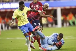 Copa América: Costa Rica eclipsa el debut de Brasil y los sorprende con empate