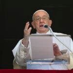 El papa pide que los ricos compartan sus bienes y paguen más impuestos