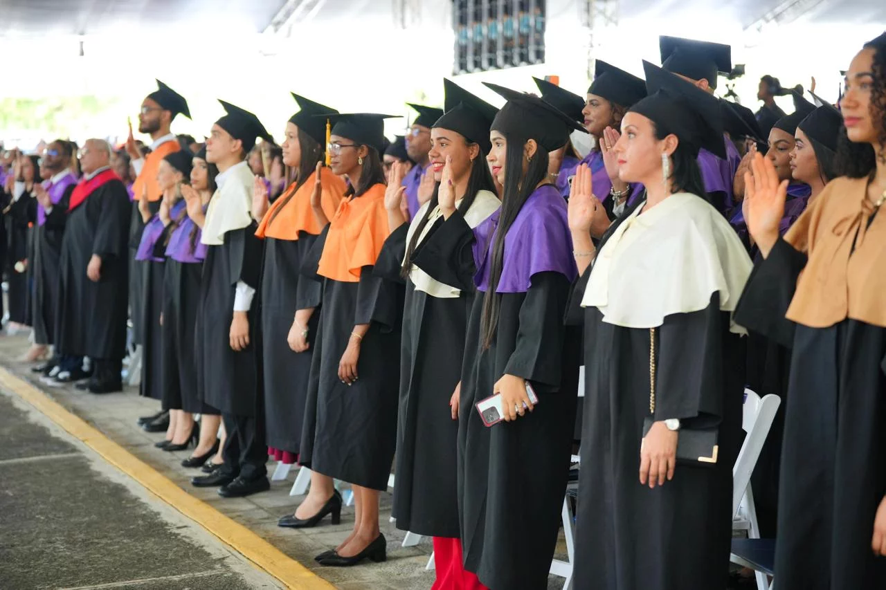 UASD inviste 2,048 profesionales en Santiago con motivo del 65 aniversario de la Expedición del 14 de junio