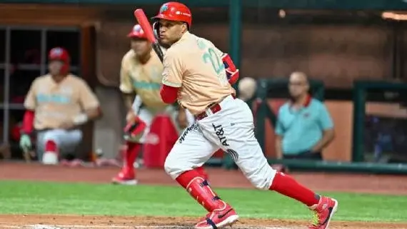 Robinson Canó es líder bate LMB; 10 dominicanos batean sobre 300