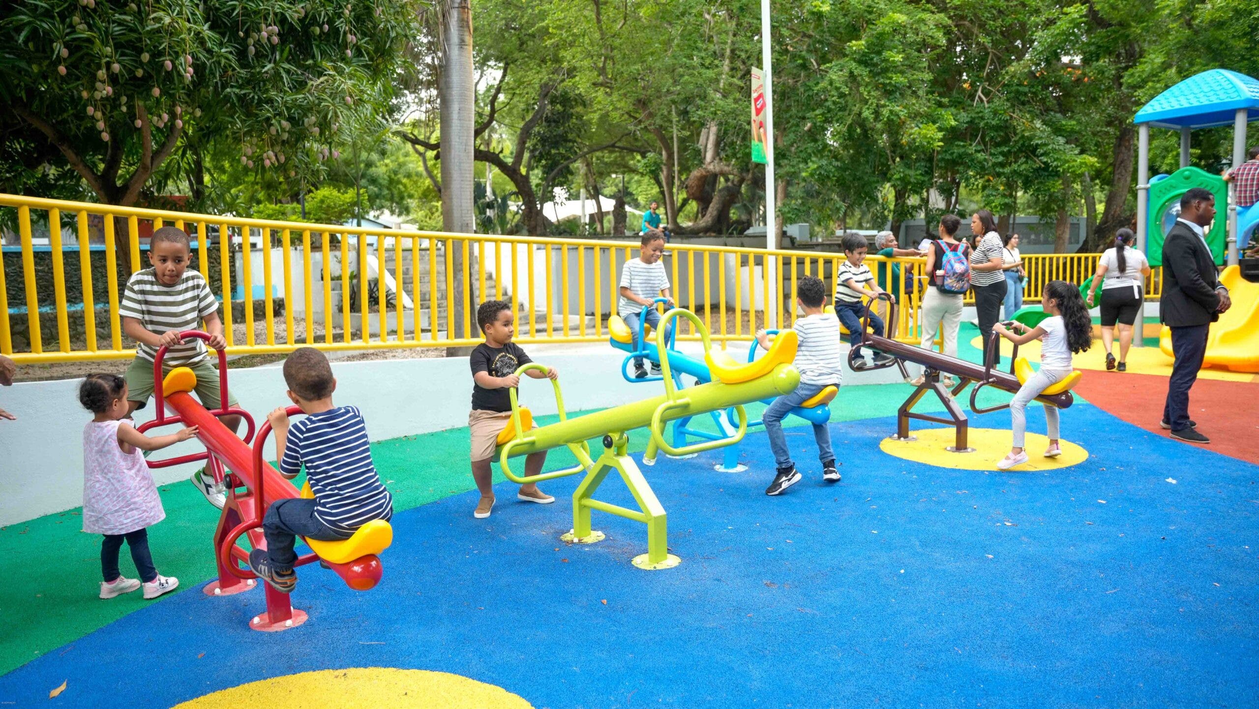 Ministerio de Cultura y Grupo SID inauguran Parque Infantil Plaza de la Cultura