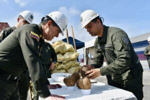 Incautan en Colombia cargamento de 176 kilos de cocaína en barco que provenía de República Dominicana