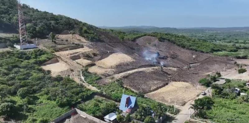 Alcalde de Villa Vásquez denuncia “crimen ecológico” en litoral costero de playa Buen Hombre