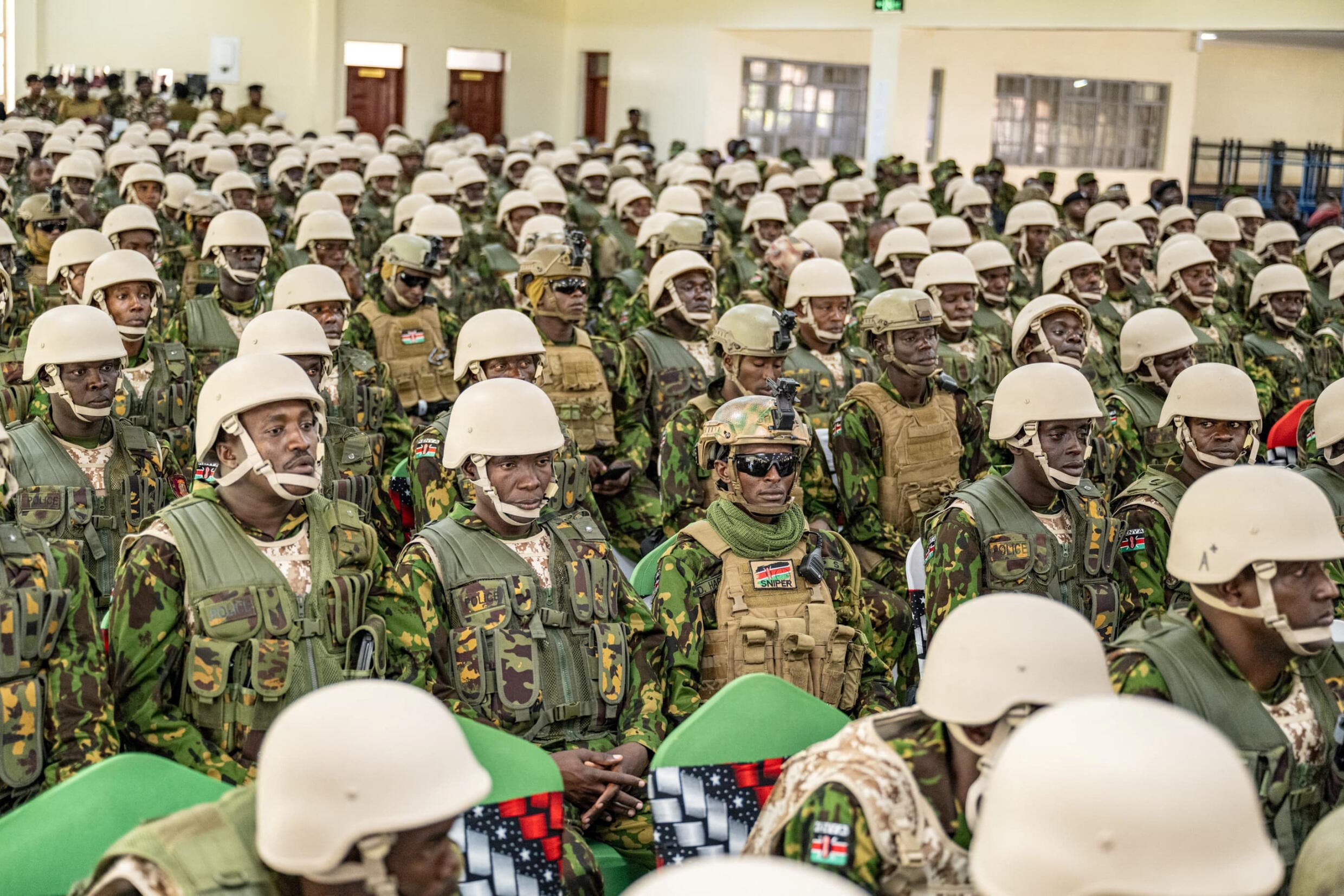 Un contingente de 400 policías de Kenia llega a Haití para intentar frenar la violencia