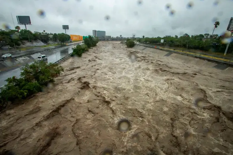 Las imágenes de los estragos que dejó a su paso la tormenta Alberto en México y Texas que causó al menos 3 muertos