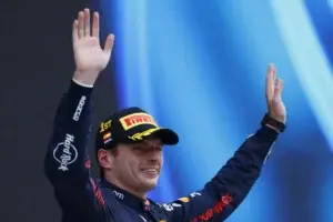 Max Verstappen mantiene a raya a Lando Norris para ganar el GP de España