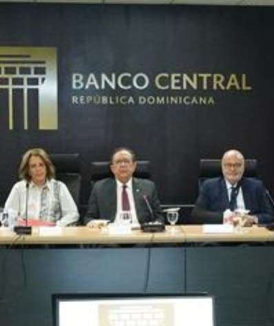 FMI visita gobernador Banco del Central