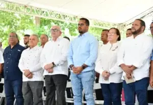 Gobierno incentiva jóvenes a producir alimentos en campo