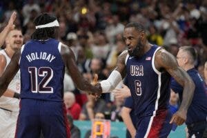 Durant  y LeBron guían triunfo  sobre Serbia